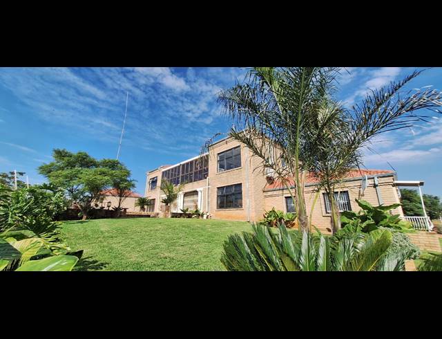 11HA FARM FOR SALE IN PROTEA RIDGE
